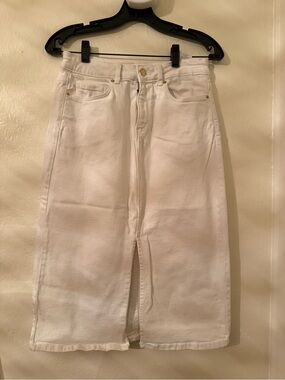 Michael Kors White Straight-Leg Jeans